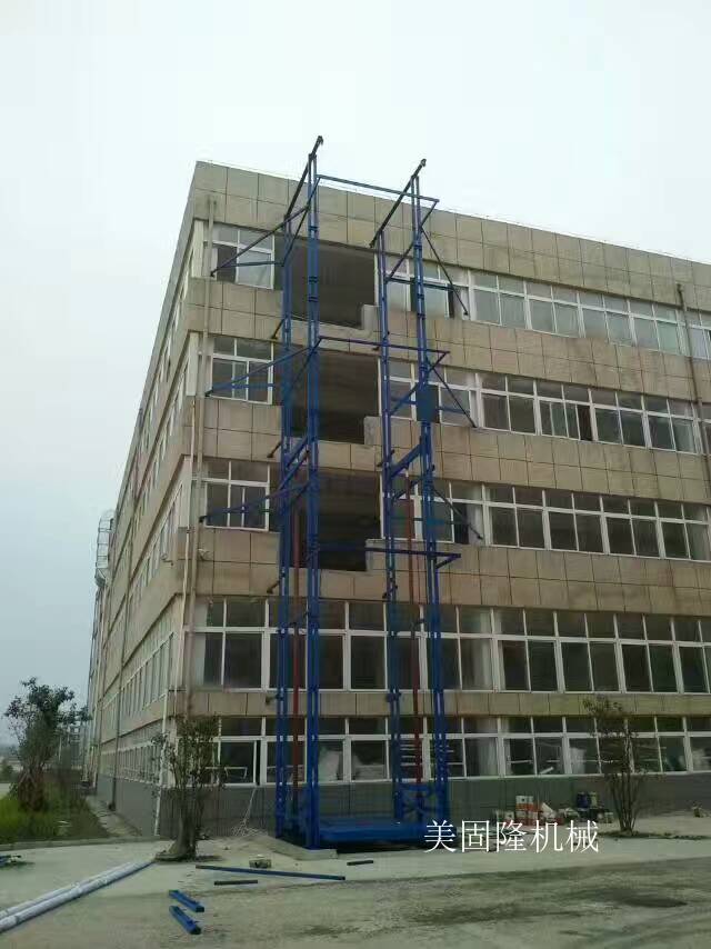 济南室外双臂导轨式升降机厂家