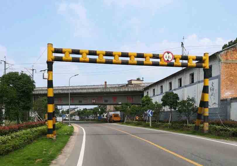 济南铁路限高架